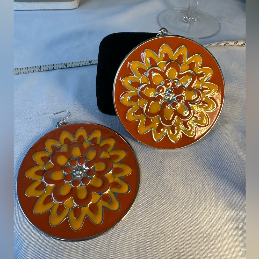 Large funky 70’s orange creamsicle metal flower earrings